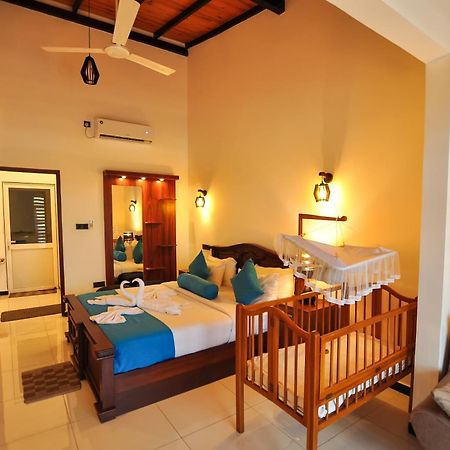 Sachinro Hotel Mirissa Buitenkant foto
