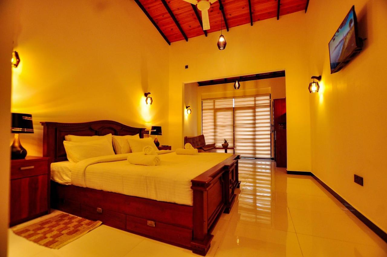 Sachinro Hotel Mirissa Buitenkant foto