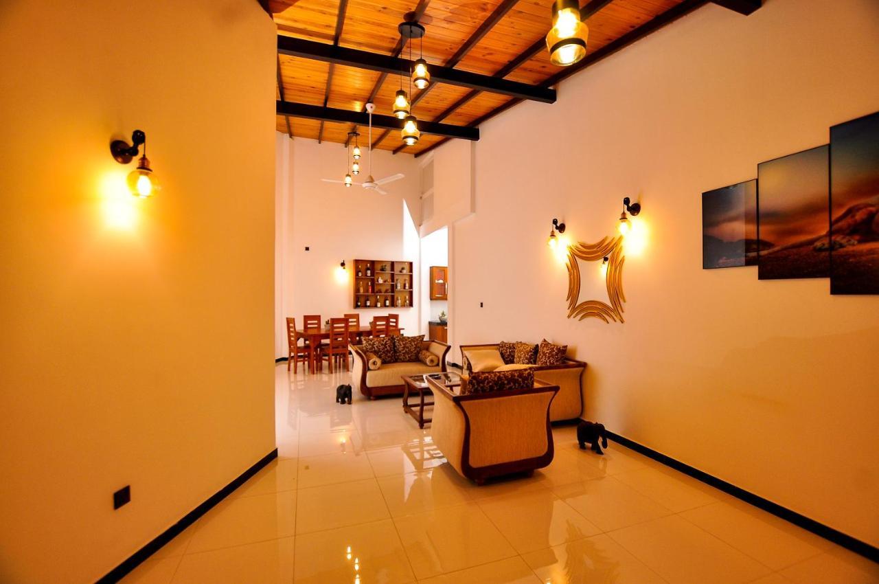 Sachinro Hotel Mirissa Buitenkant foto