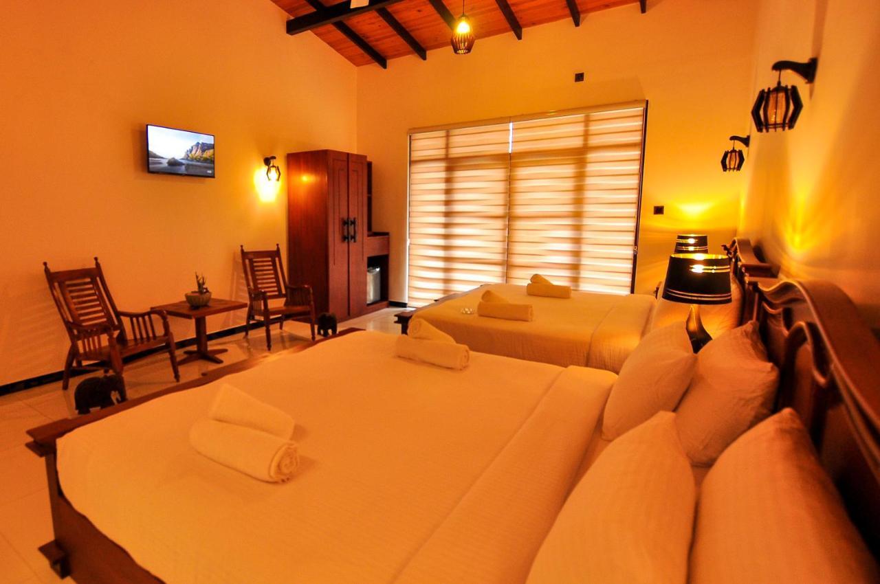 Sachinro Hotel Mirissa Buitenkant foto