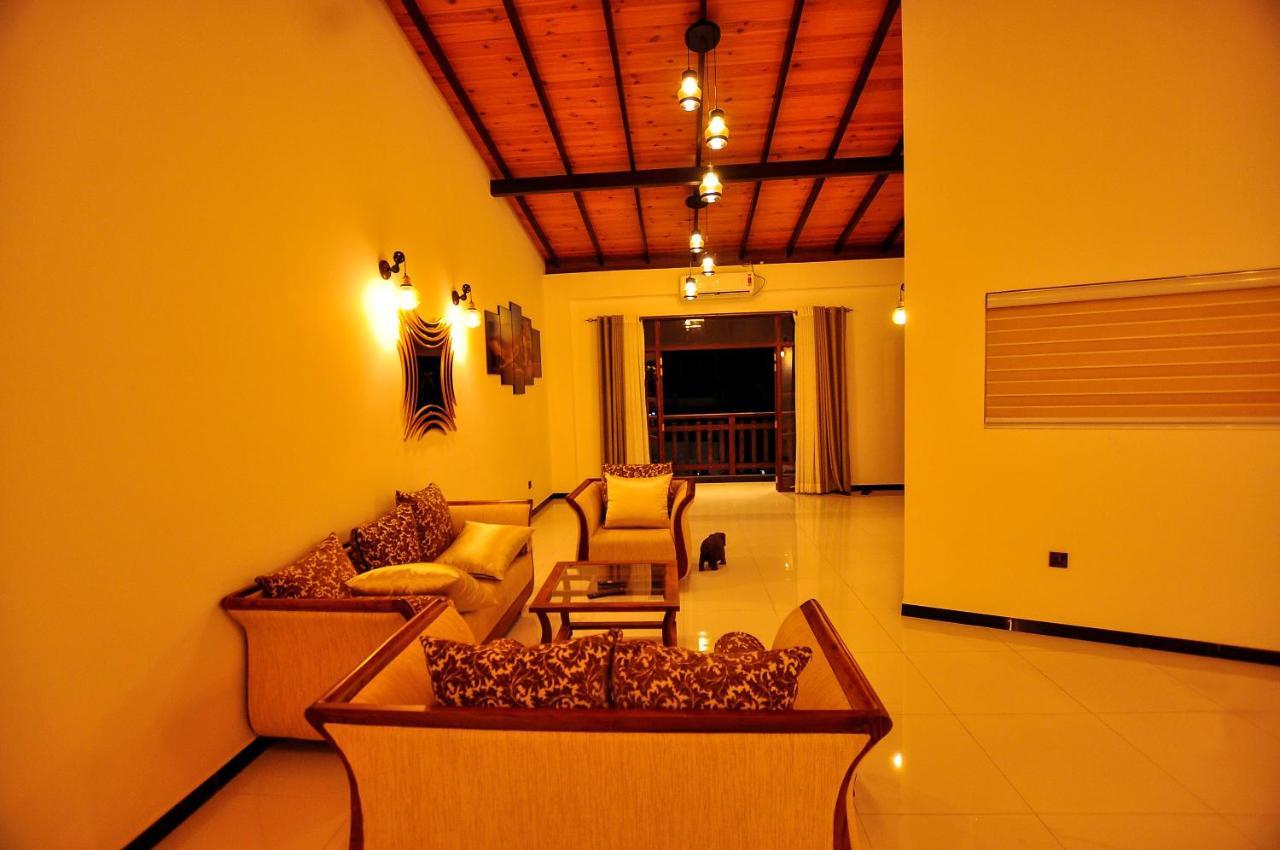 Sachinro Hotel Mirissa Buitenkant foto
