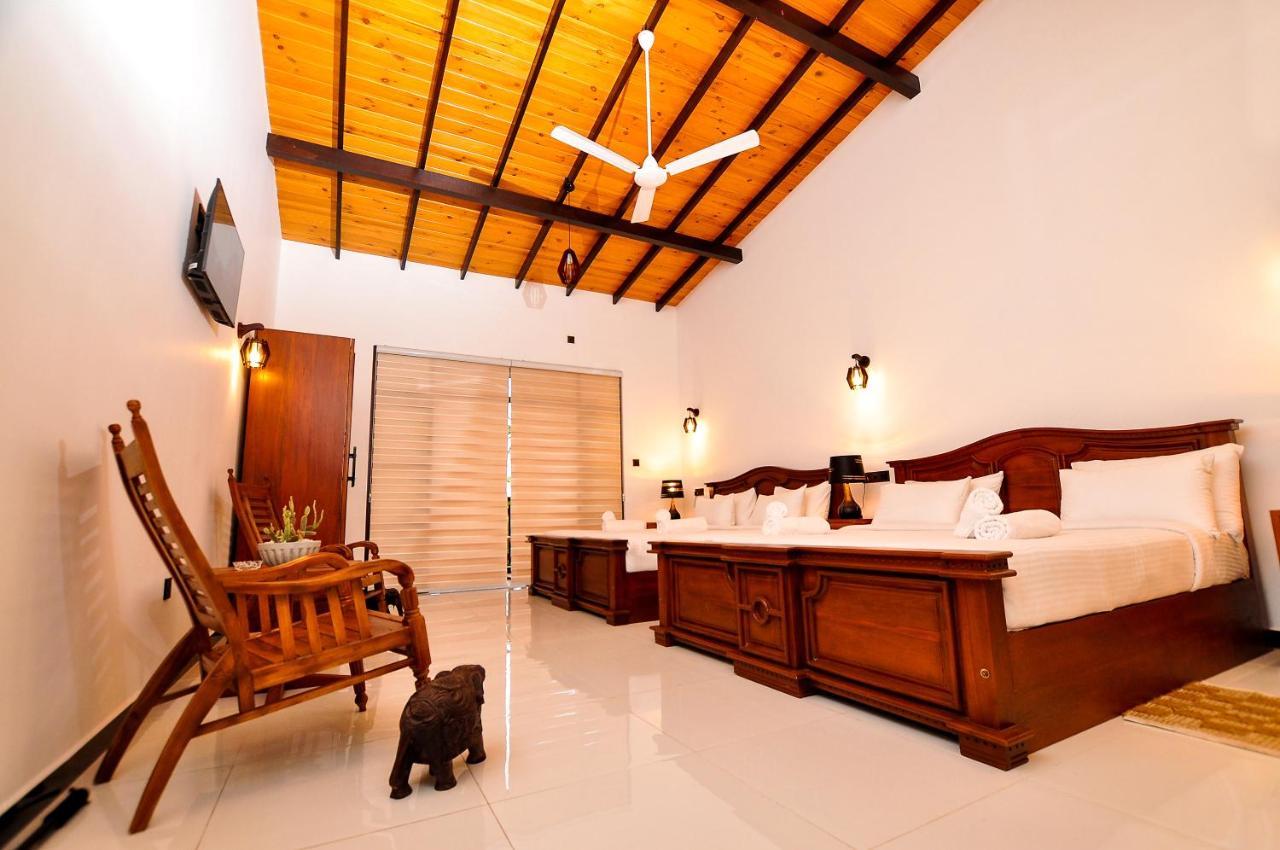 Sachinro Hotel Mirissa Buitenkant foto