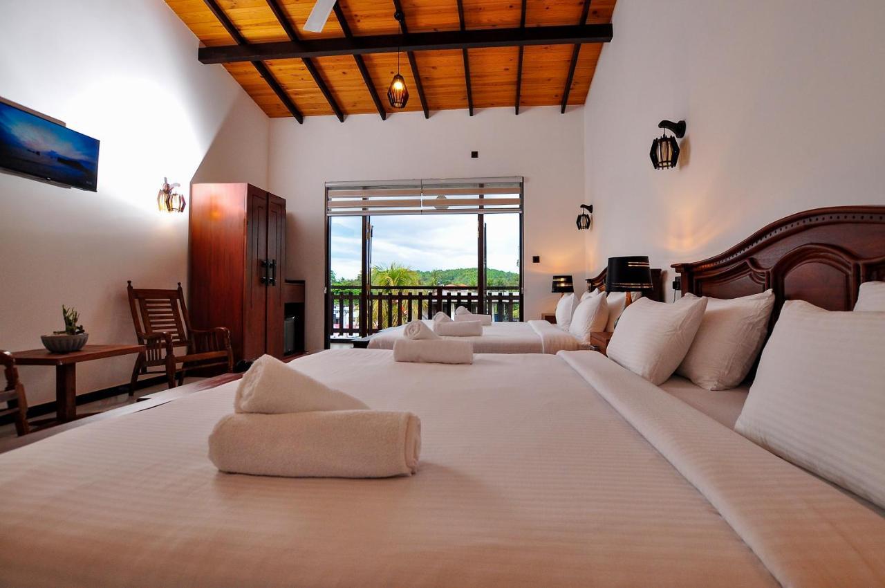 Sachinro Hotel Mirissa Buitenkant foto