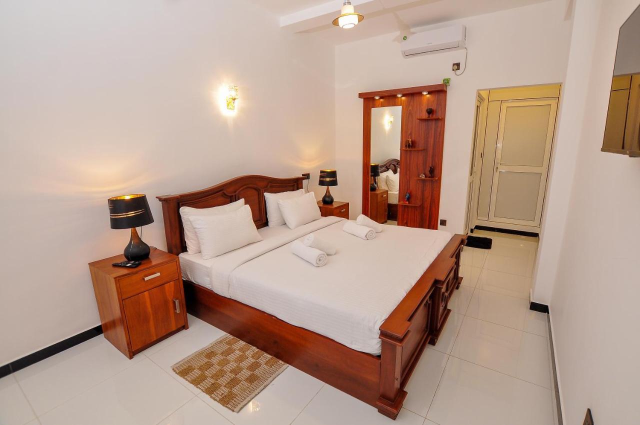 Sachinro Hotel Mirissa Buitenkant foto