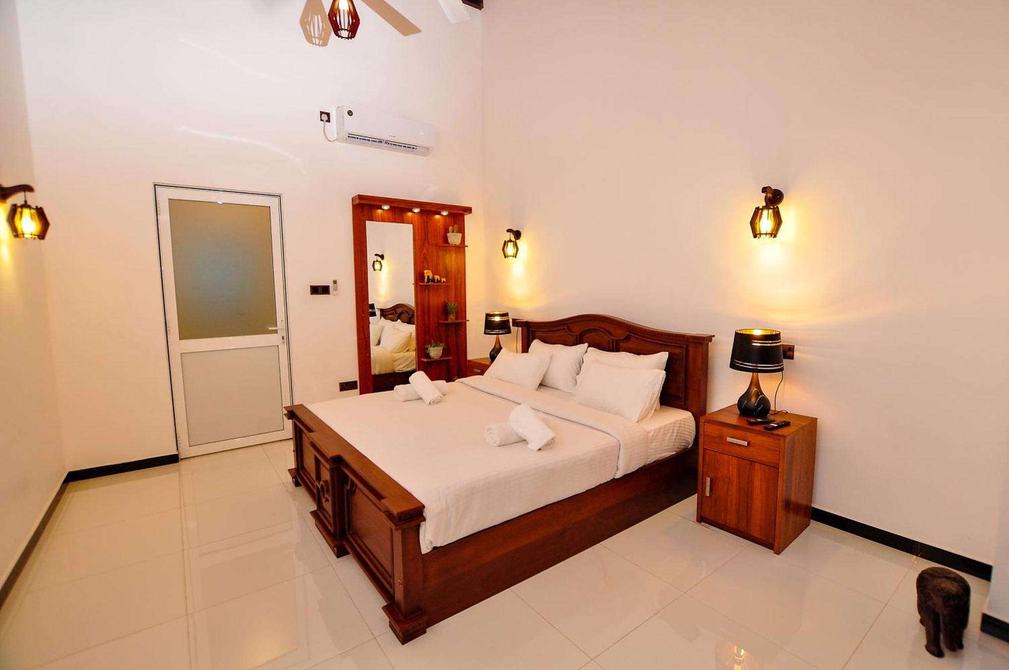 Sachinro Hotel Mirissa Buitenkant foto