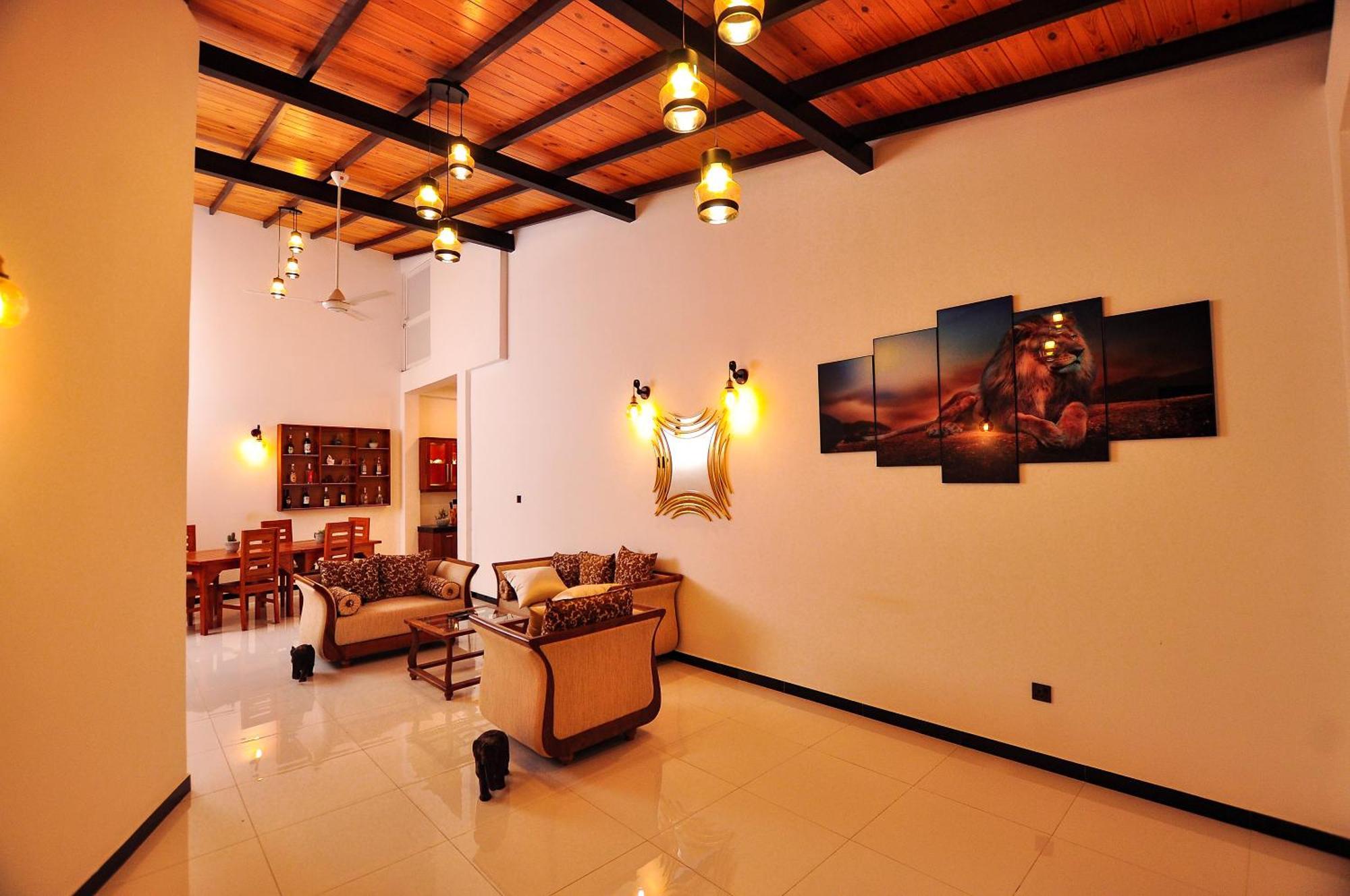 Sachinro Hotel Mirissa Buitenkant foto