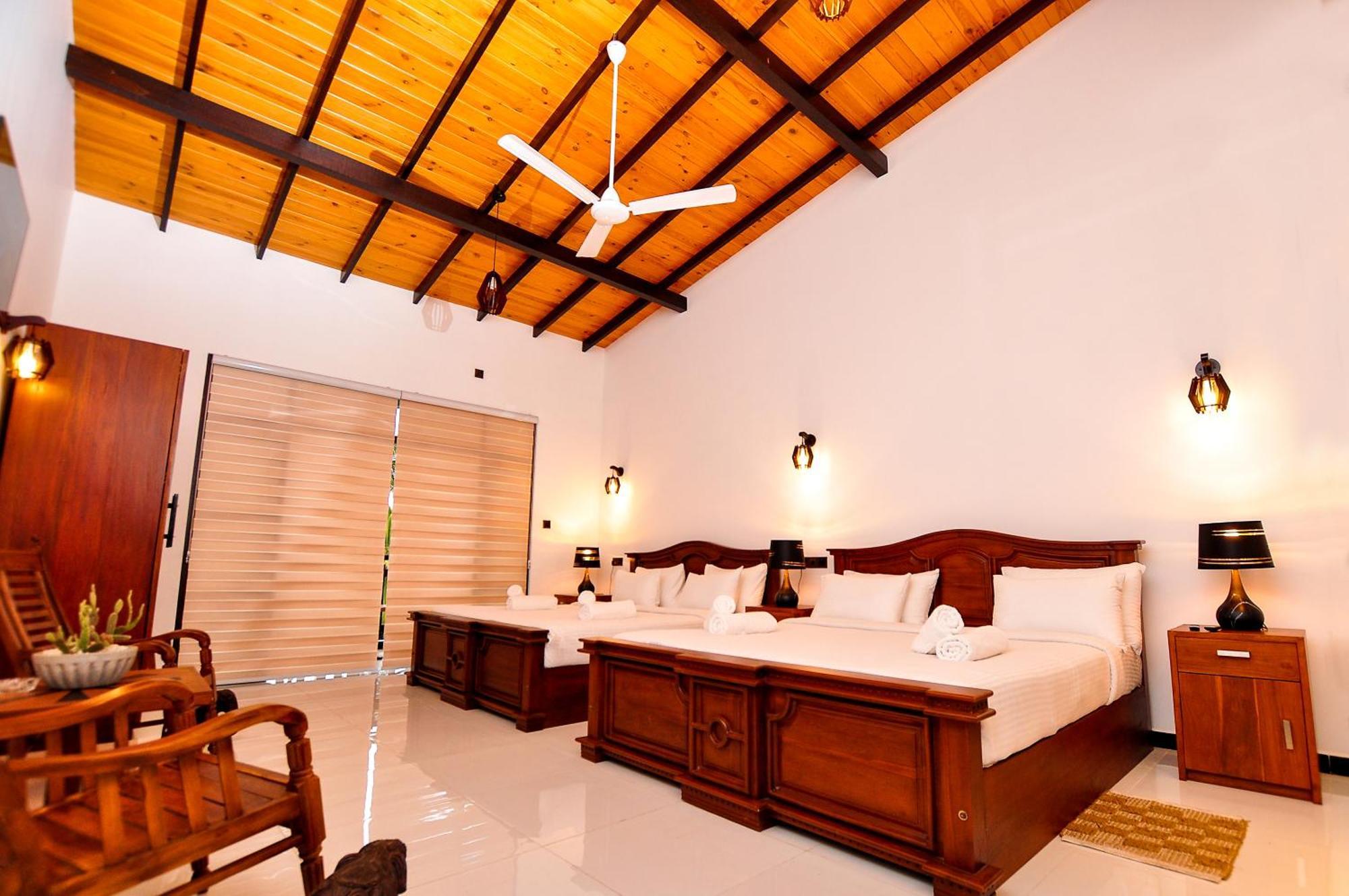 Sachinro Hotel Mirissa Buitenkant foto