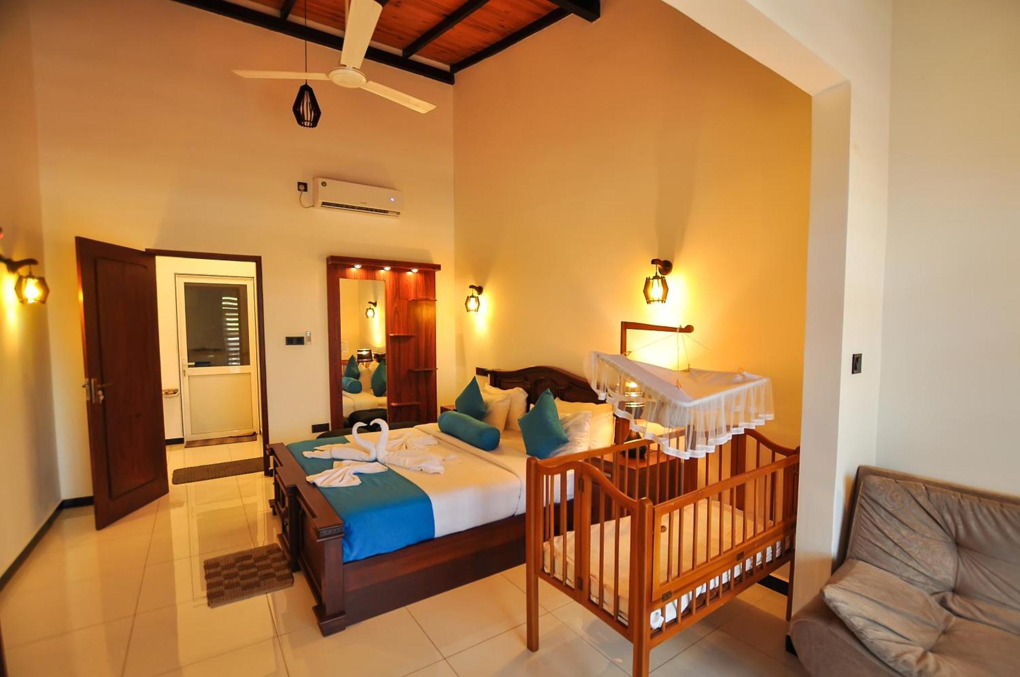Sachinro Hotel Mirissa Buitenkant foto