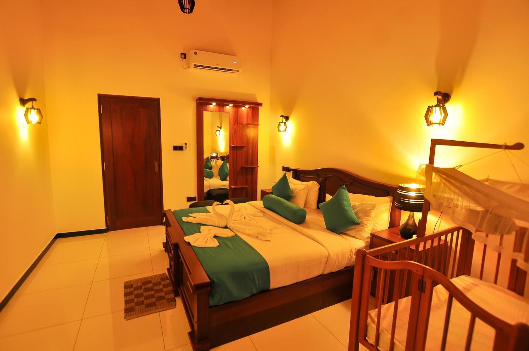 Sachinro Hotel Mirissa Buitenkant foto
